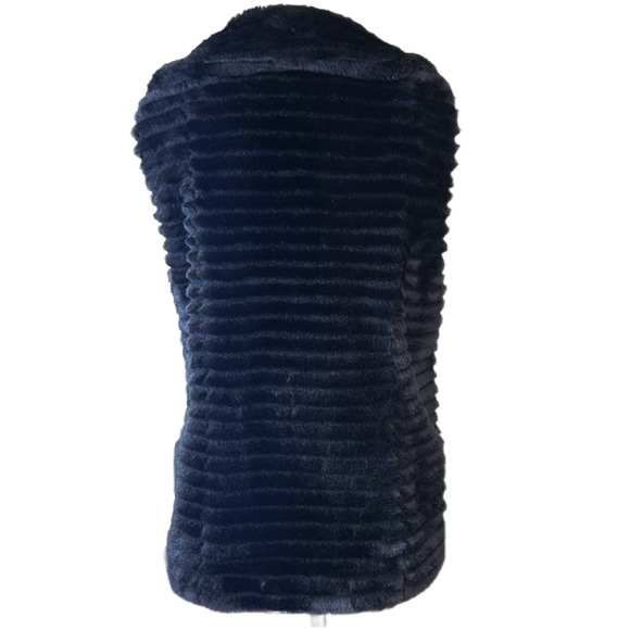 Calvin Klein Faux Fur Vest, M - Picture 3 of 9